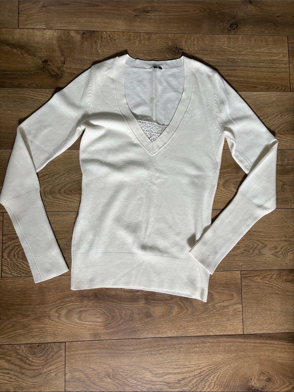 Long Sleeve V-Neck White Top